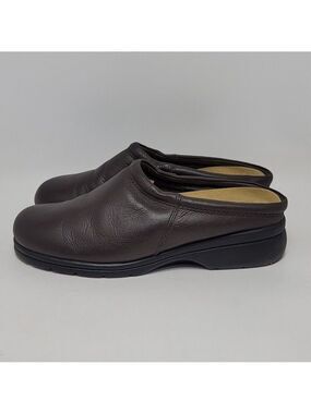Cobbie Cuddlers Womens Brown Leather Clogs Slip On Shoes Size 9.5